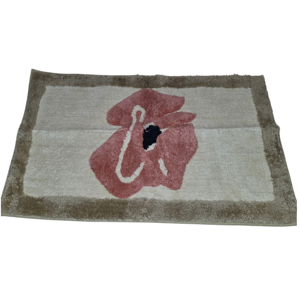 NWT Stylish Bath Mat with Pink Floral Pattern